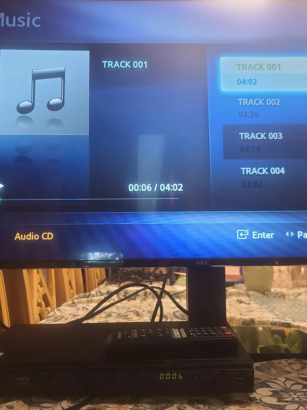 Samsung Black DVD/Blu‑ray Player with Remote and HDMI Cable